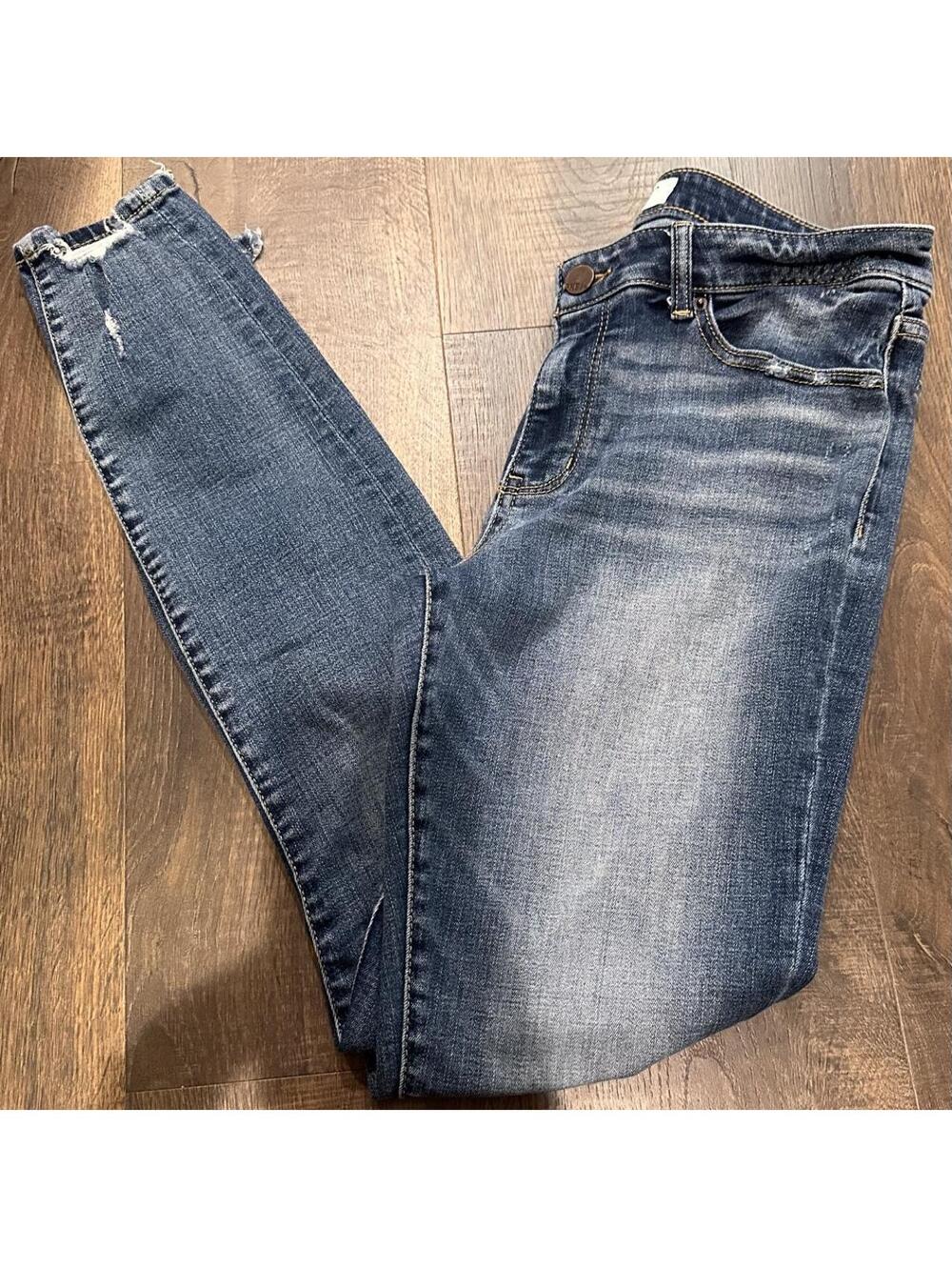 BKE Women's Blue and Navy Jeans